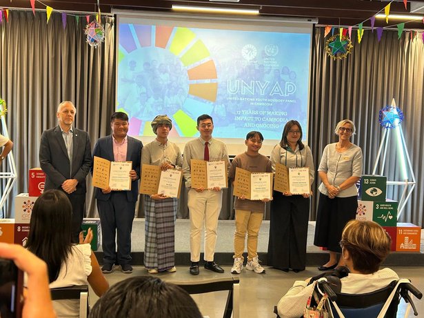 NIPA members receiving recognition at the UNYAP panel